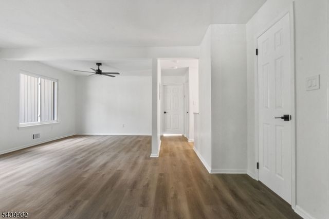 13235 Dell Pl 235, Stanhope Boro, NJ 07874