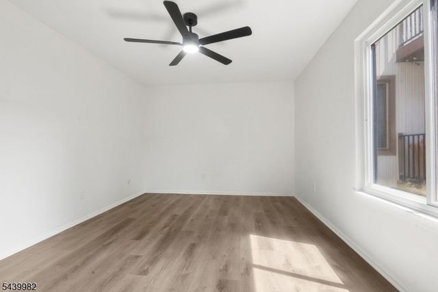 13235 Dell Pl 235, Stanhope Boro, NJ 07874