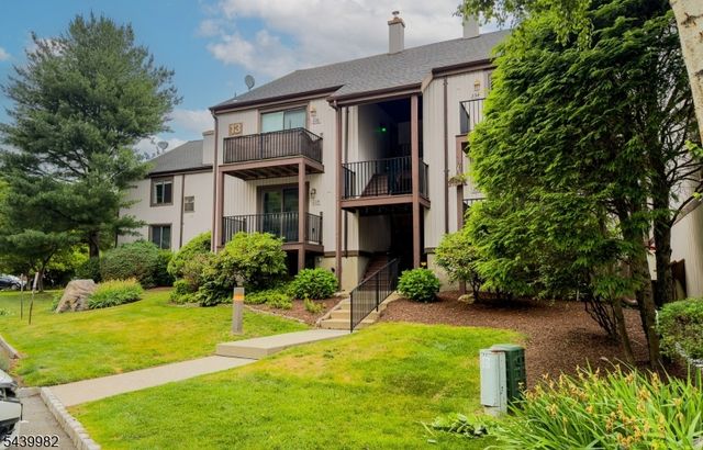 13235 Dell Pl 235, Stanhope Boro, NJ 07874