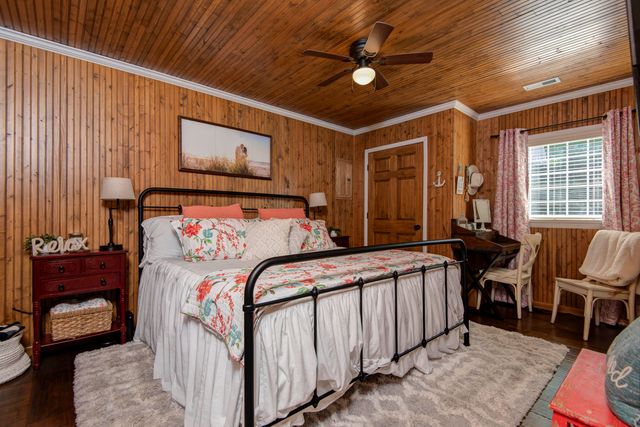 14 Little Creek Lane, Kimberling City, MO 65686