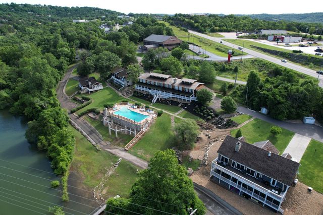 14 Little Creek Lane, Kimberling City, MO 65686