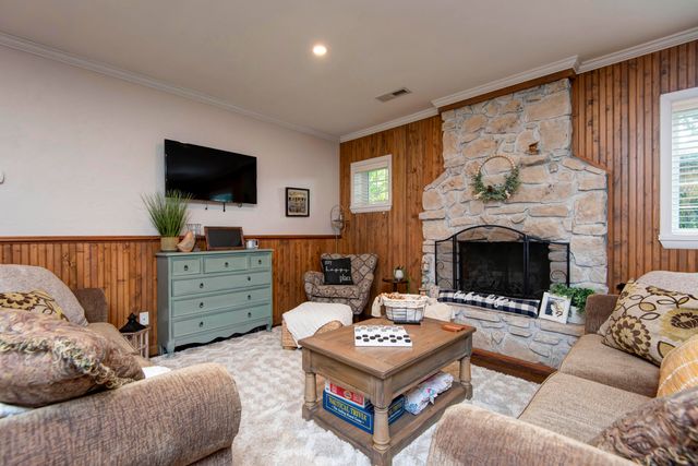 14 Little Creek Lane, Kimberling City, MO 65686