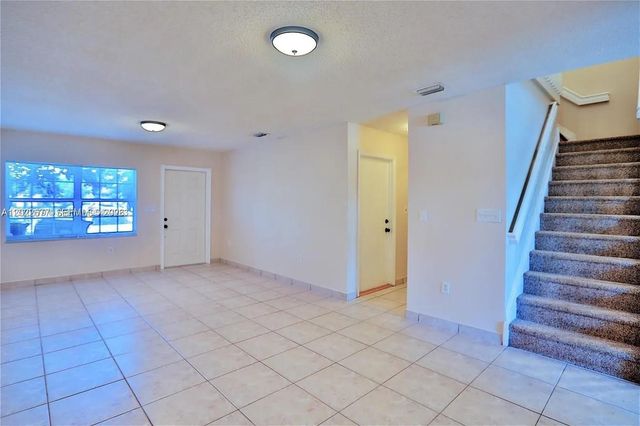 15870 SW 69th Ln, Miami, FL 33193