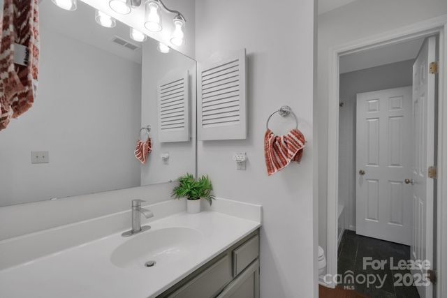 3300 Selwyn Farms Lane, Charlotte, NC 28209