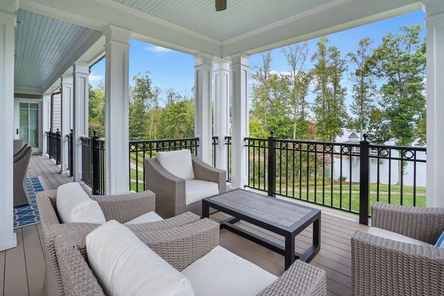 75 Grande Villa DR, Penhook, VA 24137