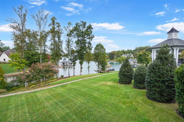 75 Grande Villa DR, Penhook, VA 24137