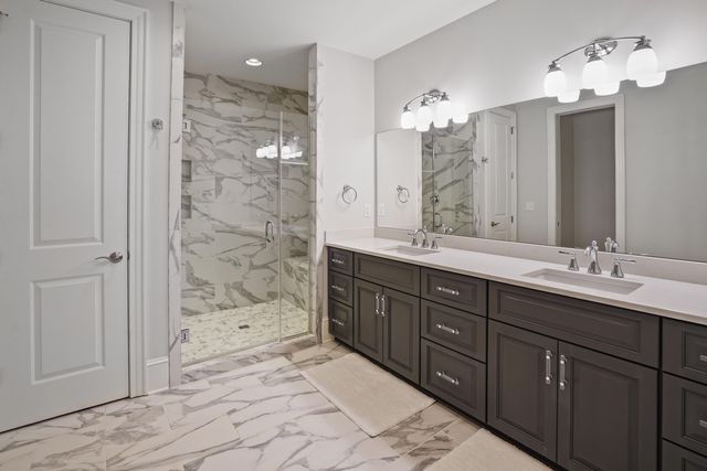 75 Grande Villa DR, Penhook, VA 24137