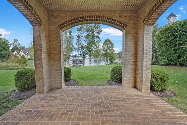 75 Grande Villa DR, Penhook, VA 24137