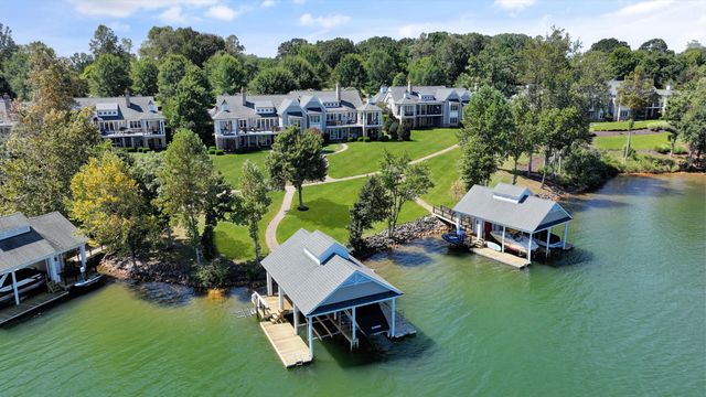 75 Grande Villa DR, Penhook, VA 24137