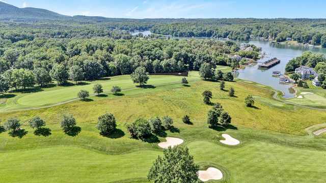 75 Grande Villa DR, Penhook, VA 24137