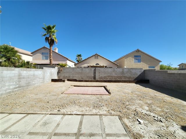 8236 West Rochelle Avenue, Las Vegas, NV 89147