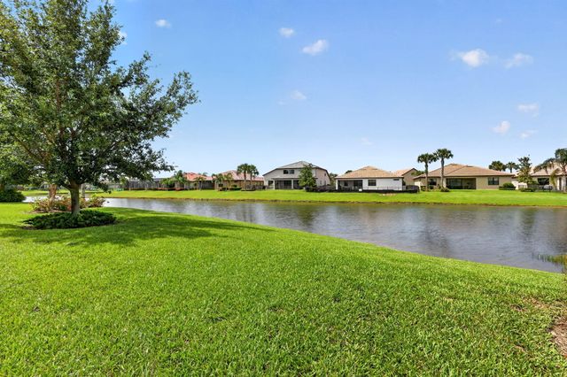 604 SE Monteiro Drive, Port St. Lucie, Port St Lucie, FL 34984