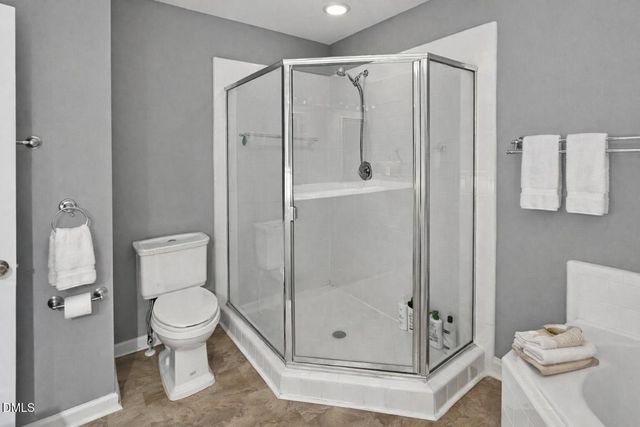 8221 Hempshire Place 105, Raleigh, NC 27613