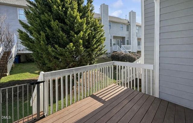 8221 Hempshire Place 105, Raleigh, NC 27613