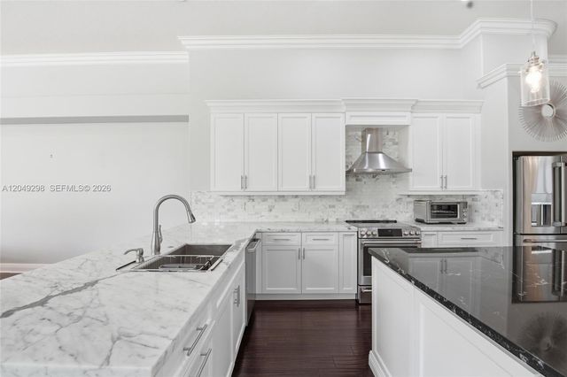 2542 Eagle Run Drive, Weston, FL 33327