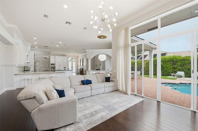 2542 Eagle Run Drive, Weston, FL 33327