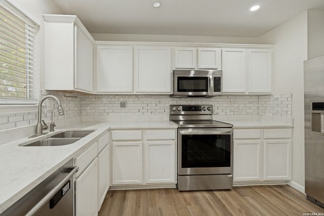 2545 WOODLAND VILLAGE PL, Schertz, TX 78154