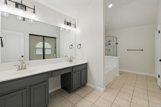 2545 WOODLAND VILLAGE PL, Schertz, TX 78154