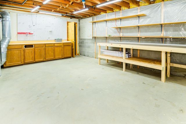 1611 E Thornton Drive, Bloomington, IN 47401