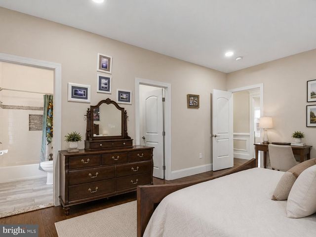 12107 GLEN MILL RD, Potomac, MD 20854