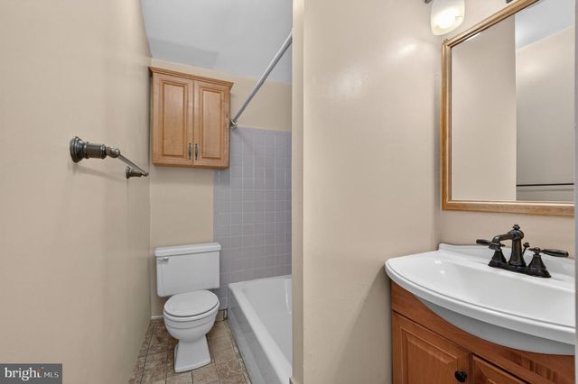 114 N 21ST, Philadelphia, PA 19103