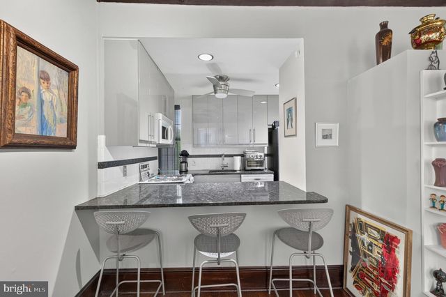 114 N 21ST, Philadelphia, PA 19103