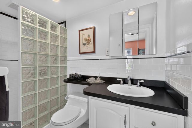 114 N 21ST, Philadelphia, PA 19103