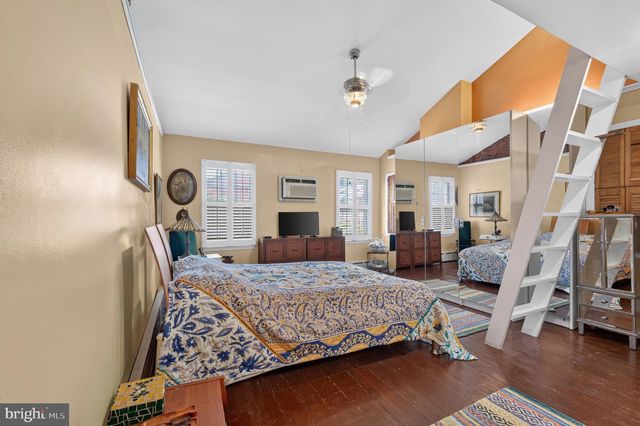 114 N 21ST, Philadelphia, PA 19103