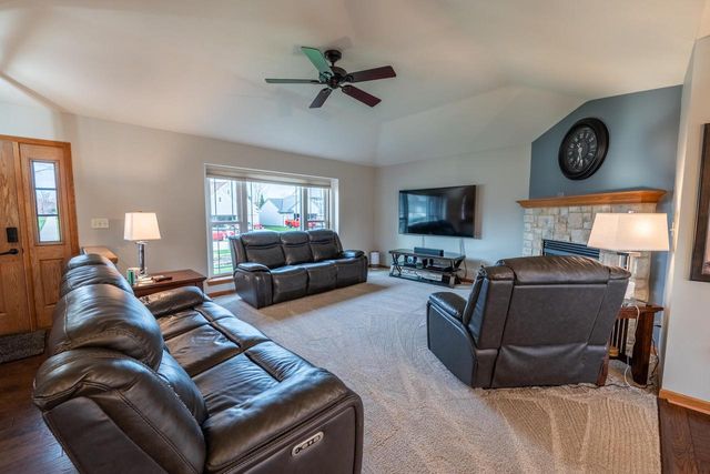 N172W20205 Woodland TRAIL, Jackson, WI 53037