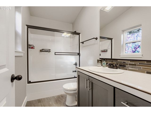 11060 Ne OREGON St, Portland, OR 97220