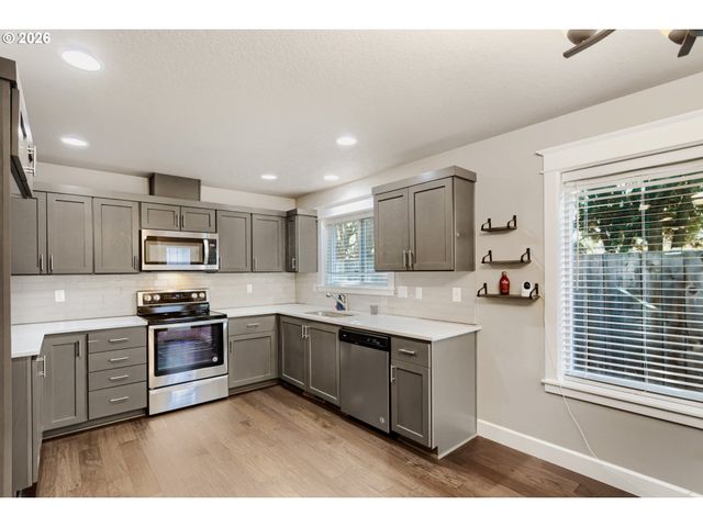 11060 Ne OREGON St, Portland, OR 97220