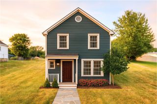 352 Pershing Ave, Chartiers, PA 15342