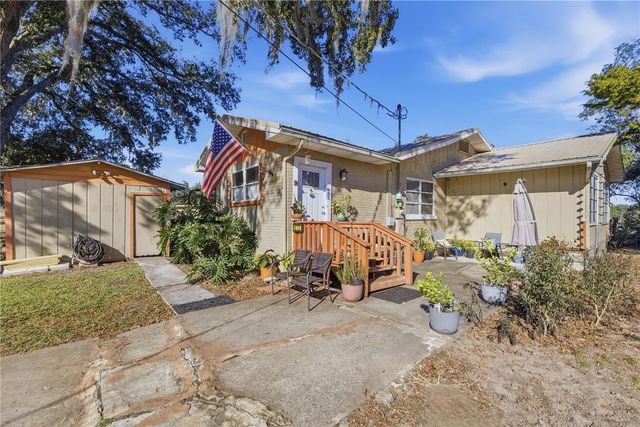 872 LAKE SHORE TERRACE, Interlachen, FL 32148