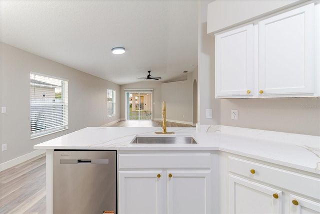 7861 CARRIAGE POINTE DRIVE, Gibsonton, FL 33534