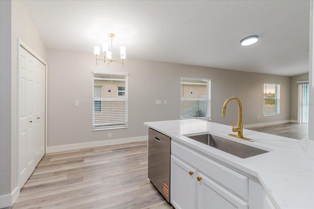 Image 24 of property listing at 7861 CARRIAGE POINTE DRIVE, Gibsonton, FL 33534