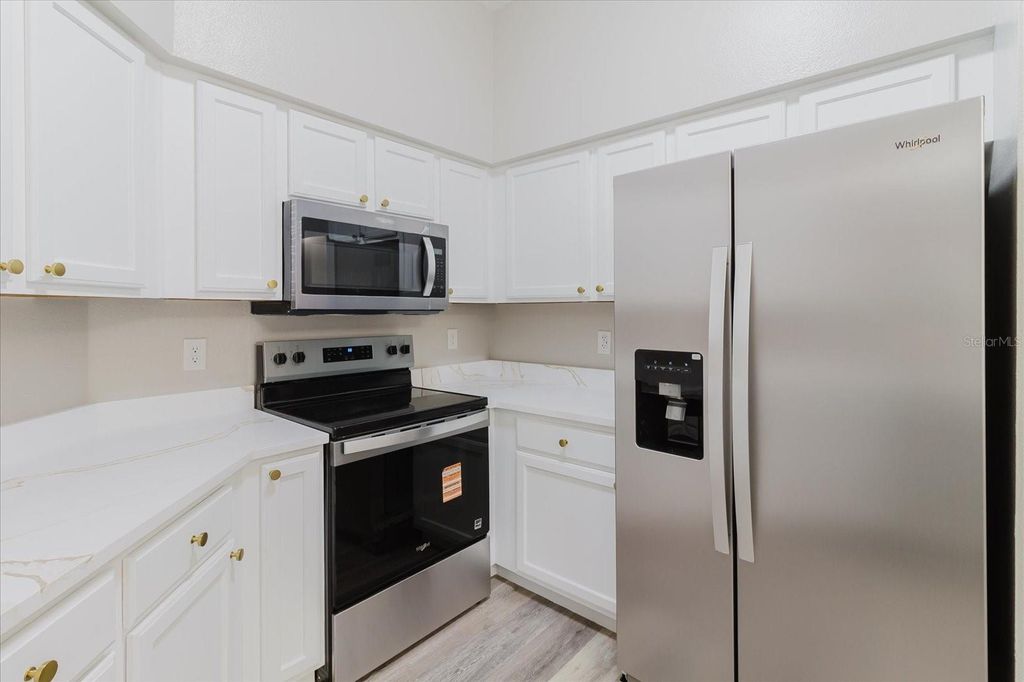 Image 25 of property listing at 7861 CARRIAGE POINTE DRIVE, Gibsonton, FL 33534