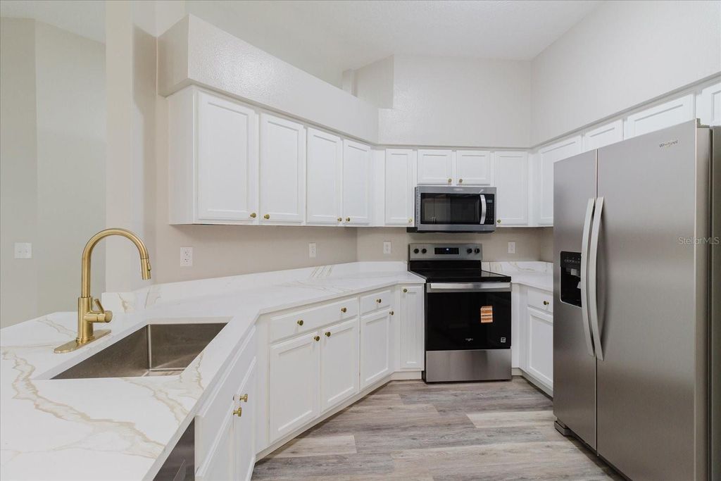 Image 26 of property listing at 7861 CARRIAGE POINTE DRIVE, Gibsonton, FL 33534