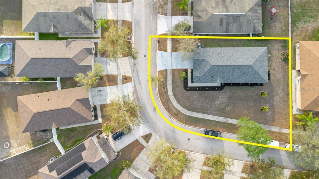 Image 45 of property listing at 7861 CARRIAGE POINTE DRIVE, Gibsonton, FL 33534