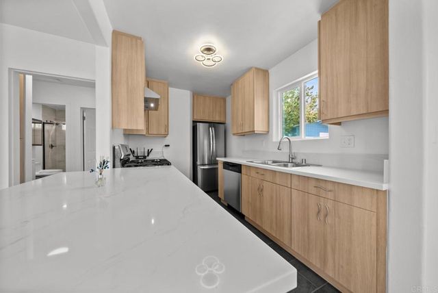 515 Iona Drive, San Diego, CA 92114