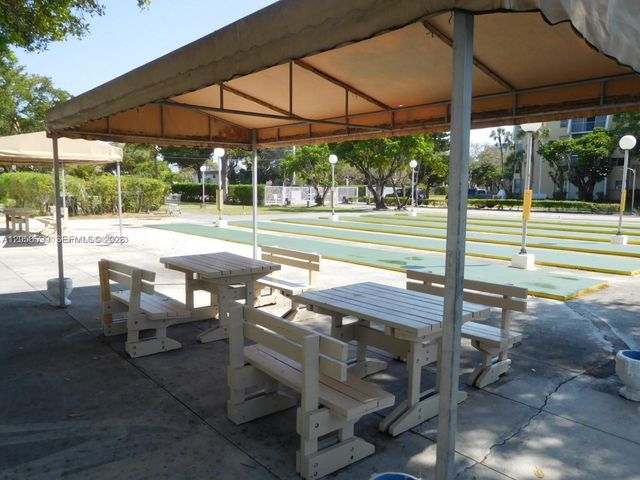 940 NE 199th Street 209, Miami, FL 33179