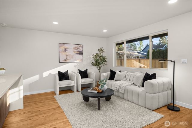 21105 7th Avenue W, Bothell, WA 98021