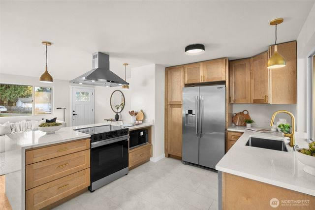 21105 7th Avenue W, Bothell, WA 98021