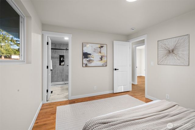 21105 7th Avenue W, Bothell, WA 98021