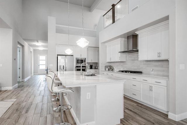 11323 N Via San Toma Drive, Fresno, CA 93730