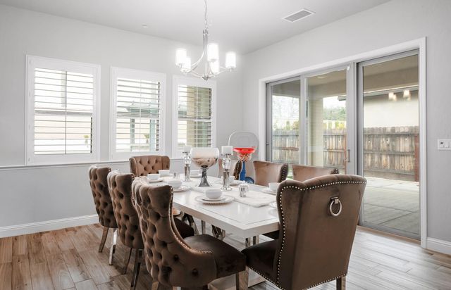 11323 N Via San Toma Drive, Fresno, CA 93730