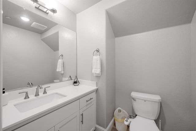 11323 N Via San Toma Drive, Fresno, CA 93730