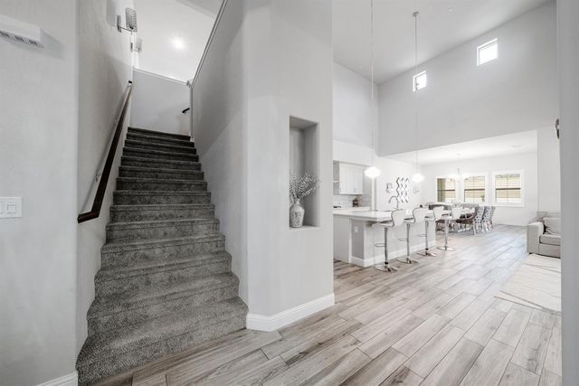 11323 N Via San Toma Drive, Fresno, CA 93730