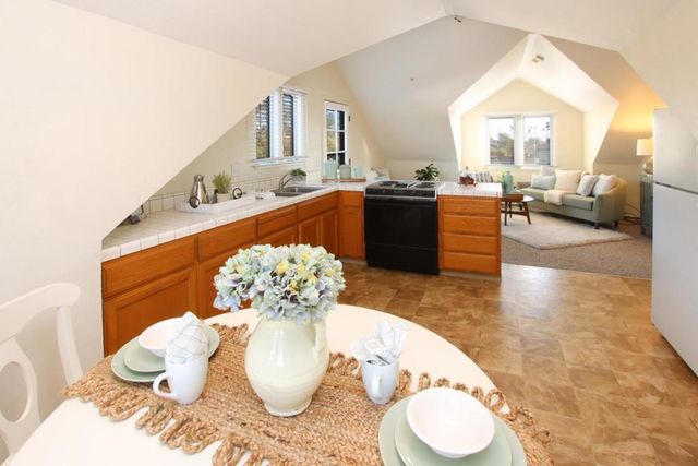 122 Ocean Street, Santa Cruz, CA 95060