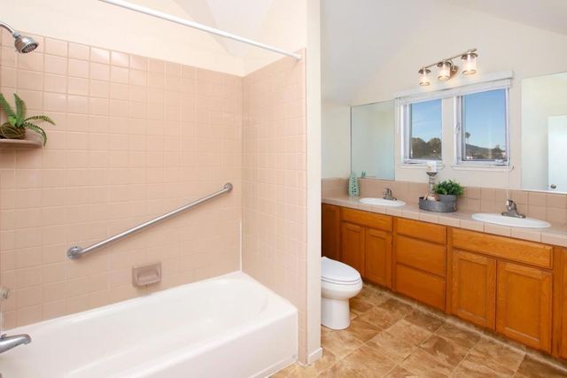 122 Ocean Street, Santa Cruz, CA 95060