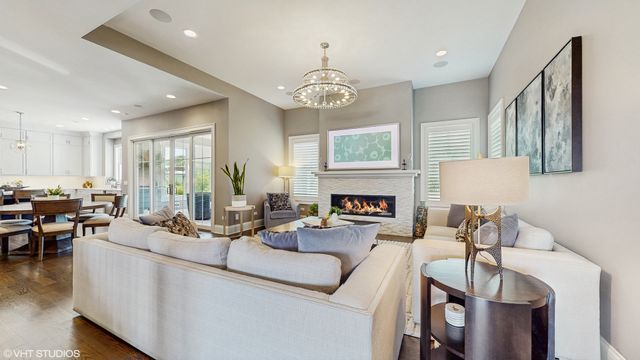 305 Briarwood Lane, Lincolnshire, IL 60069